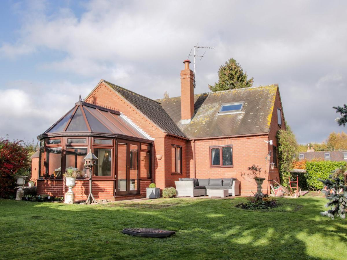 Court Farm Villa Kidderminster Exterior photo